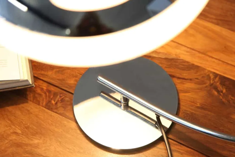 Riess-Ambiente Tischlampen > Moderne Tischlampe LUNA LOGO 45cm silber verchromt Tischleuchte