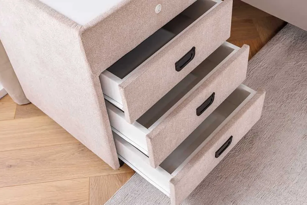 Riess-Ambiente Samt Möbel|Retro Möbel > Quadratischer Nachttisch TOULOUSE 55cm beige Samt inkl. Beleuchtung und Schubladen