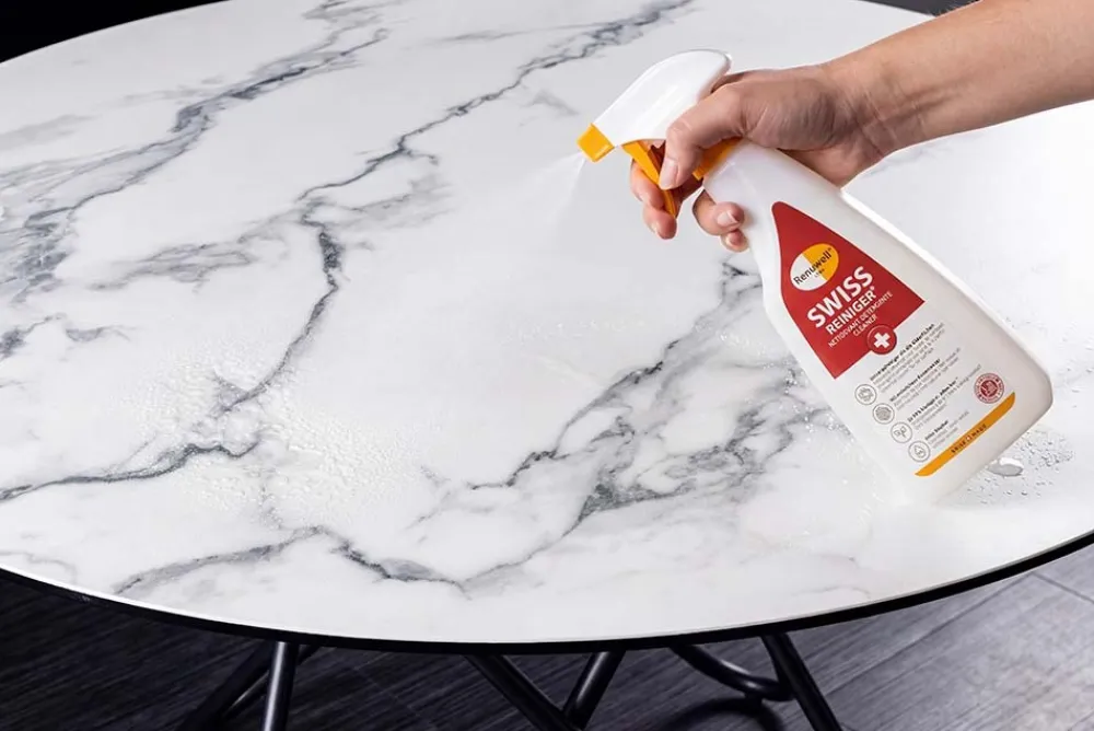 Riess-Ambiente Pflegeprodukte > Renuwell SWISS UNIVERSALREINIGER 500ml Pflegemittel für Tische Schränke Stühle