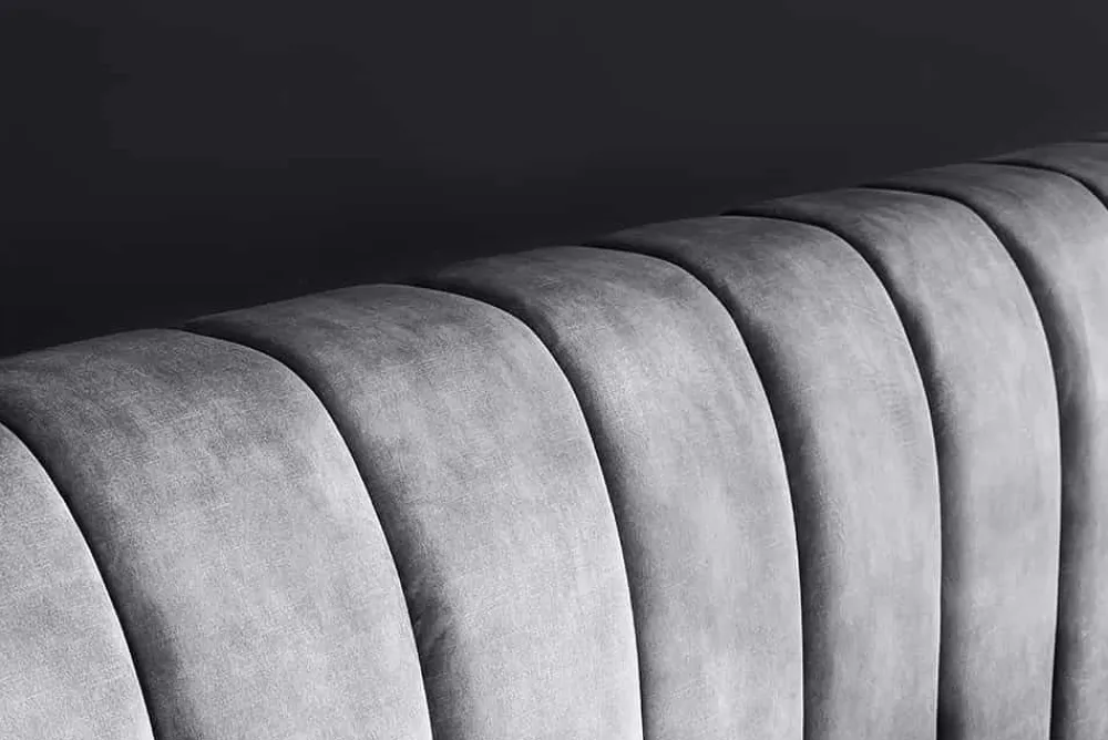 Riess-Ambiente Skandinavisch|Polsterbetten > Retro Bett AMSTERDAM 180x200cm grau Samt schwarz Metall Polsterbett