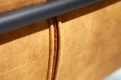 Riess-Ambiente Loungesessel|Retro Möbel > Retro Lounge Sessel MUSTANG LOUNGER senfgelb Samt mit Ziersteppung