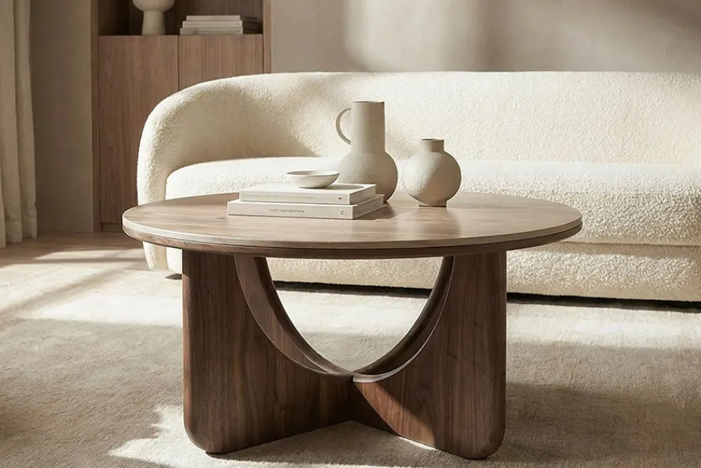 Riess-Ambiente Skandinavisch|Couchtische & Truhen > Runder Couchtisch ENSO 80cm champagner greige Travertin Keramik Walnussholz