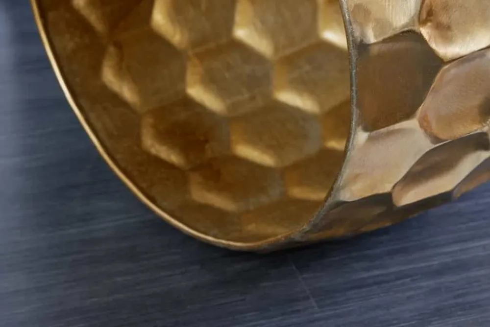 Riess-Ambiente Beistelltische|Goldene Möbel > Runder Couchtisch ORGANIC ORIENT 70cm gold Metall Hammerschlag handmade Waben Design