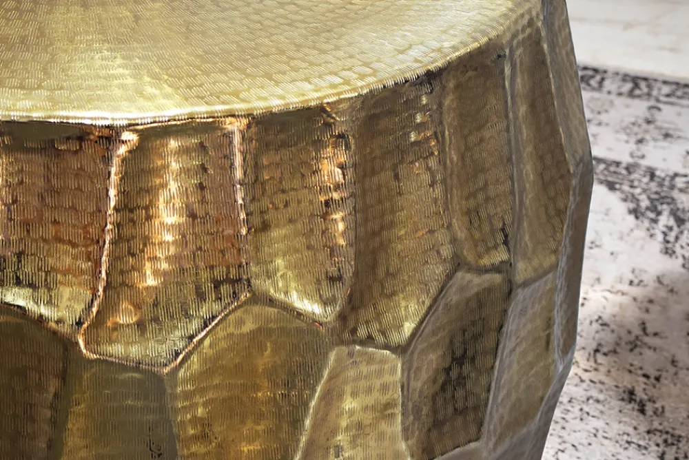 Riess-Ambiente Goldene Möbel|Couchtische & Truhen > Runder Couchtisch ORGANIC ORIENT 70cm gold Metall Hammerschlag 3D-Design handmade