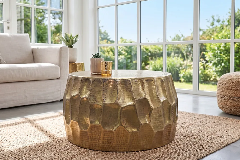 Riess-Ambiente Goldene Möbel|Couchtische & Truhen > Runder Couchtisch ORGANIC ORIENT 70cm gold Metall Hammerschlag 3D-Design handmade