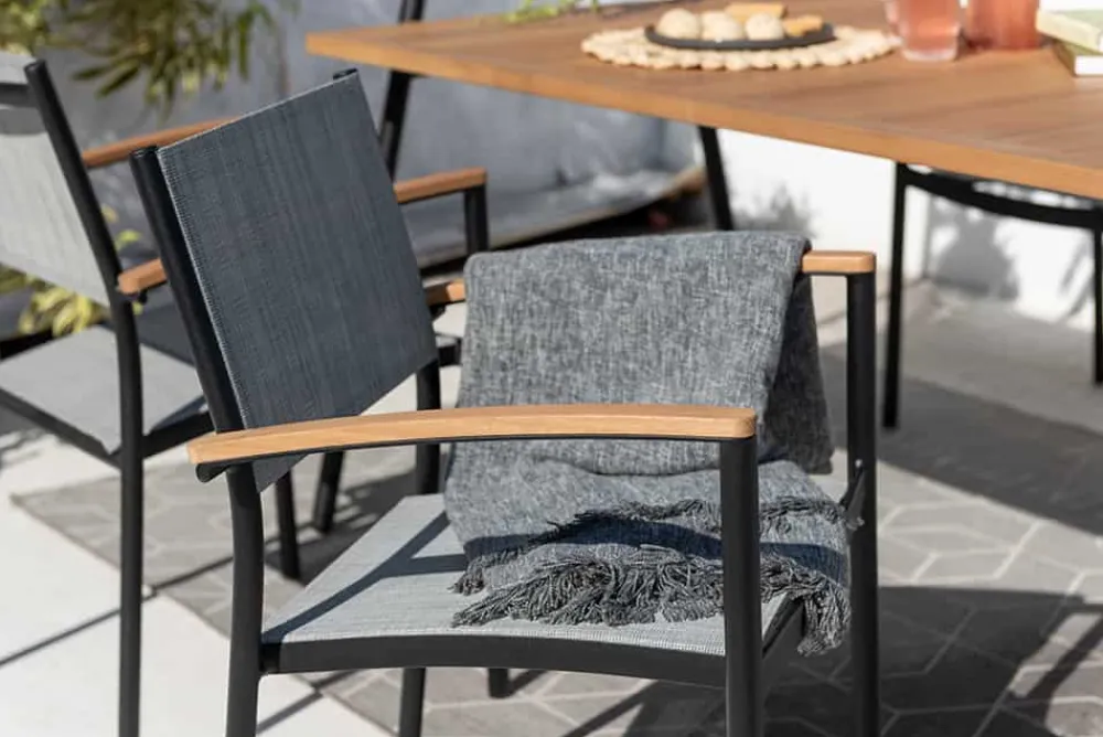 Riess-Ambiente Mehr...|Massivholz Gartenmöbel > Stapelbarer Gartenstuhl RIO anthrazit grau natur Aluminium Massivholz wetterfest
